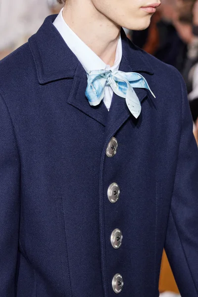 Look 92
